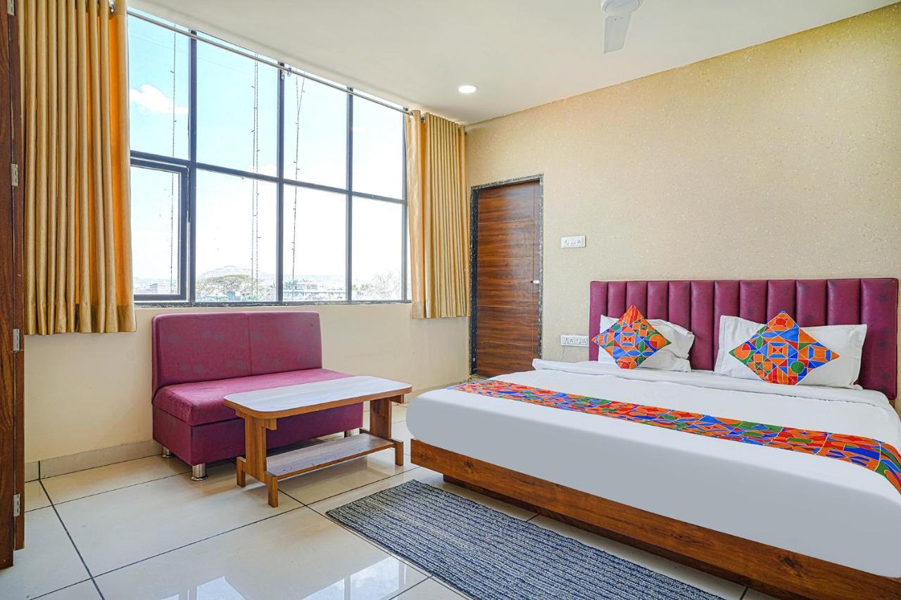 Fabhotel Sukh Vilas Indore Exteriör bild