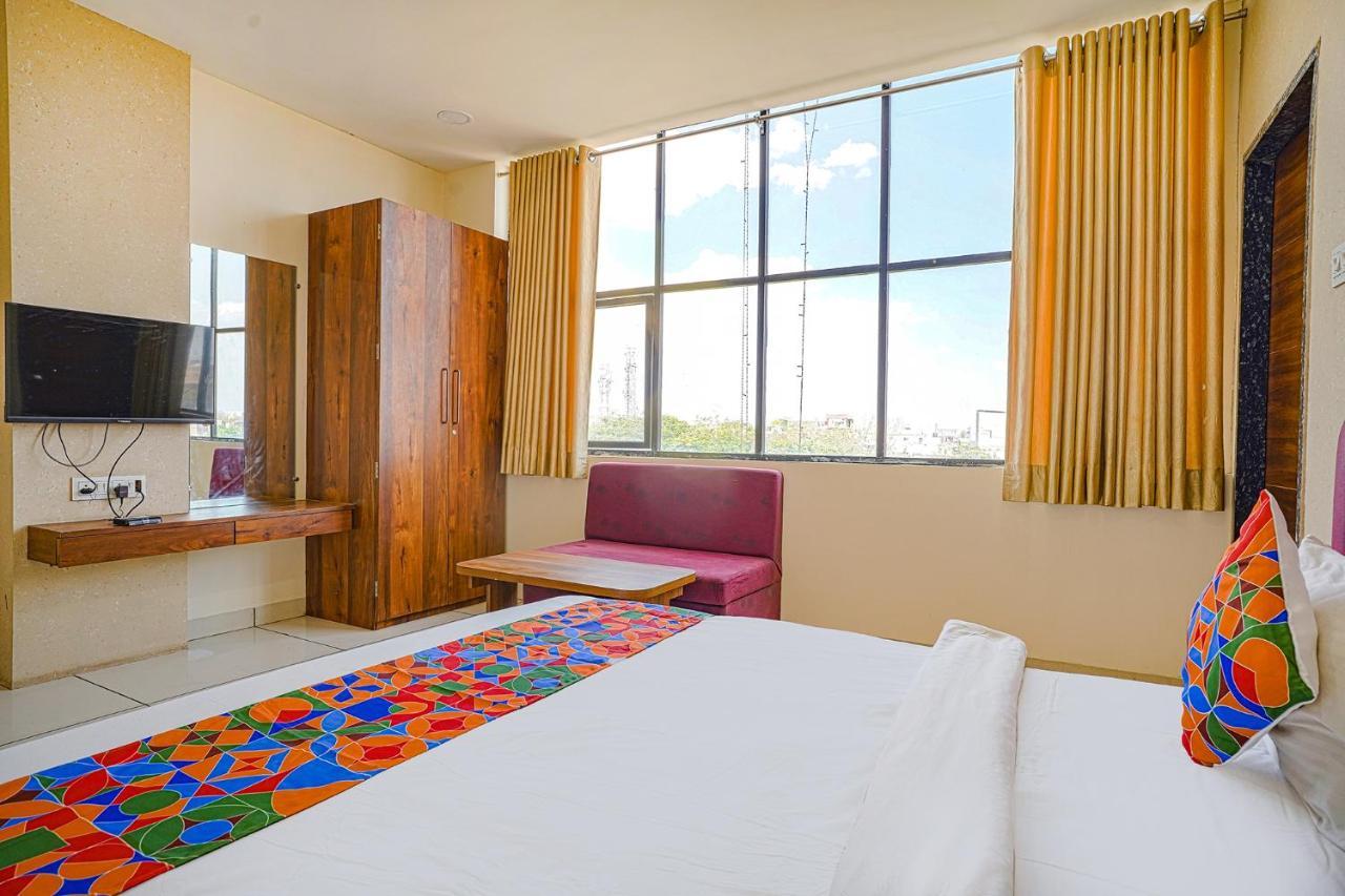 Fabhotel Sukh Vilas Indore Exteriör bild