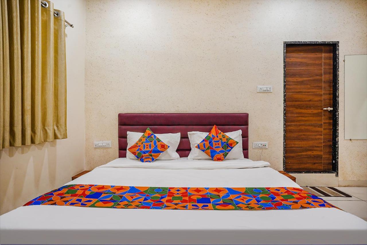 Fabhotel Sukh Vilas Indore Exteriör bild
