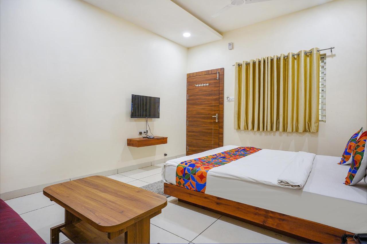 Fabhotel Sukh Vilas Indore Exteriör bild