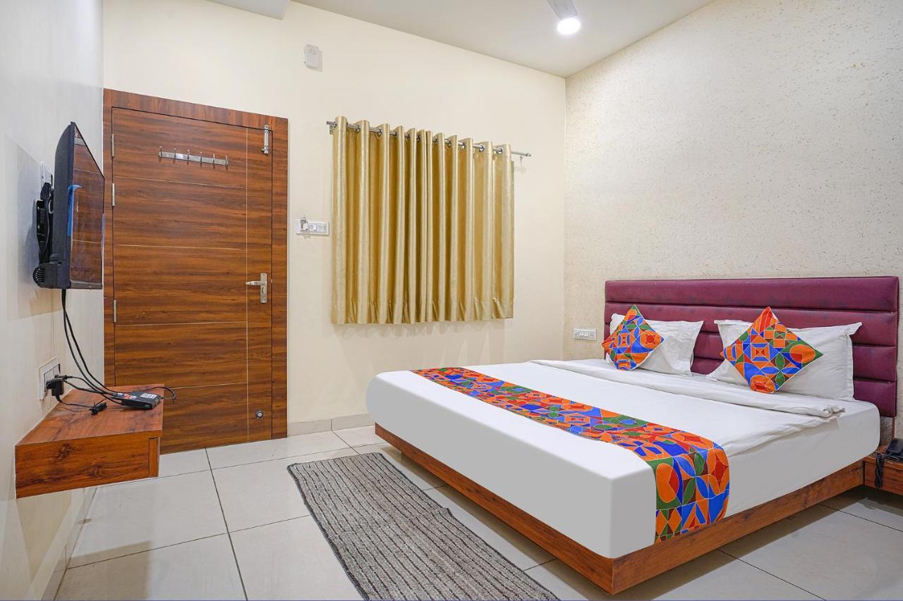 Fabhotel Sukh Vilas Indore Exteriör bild