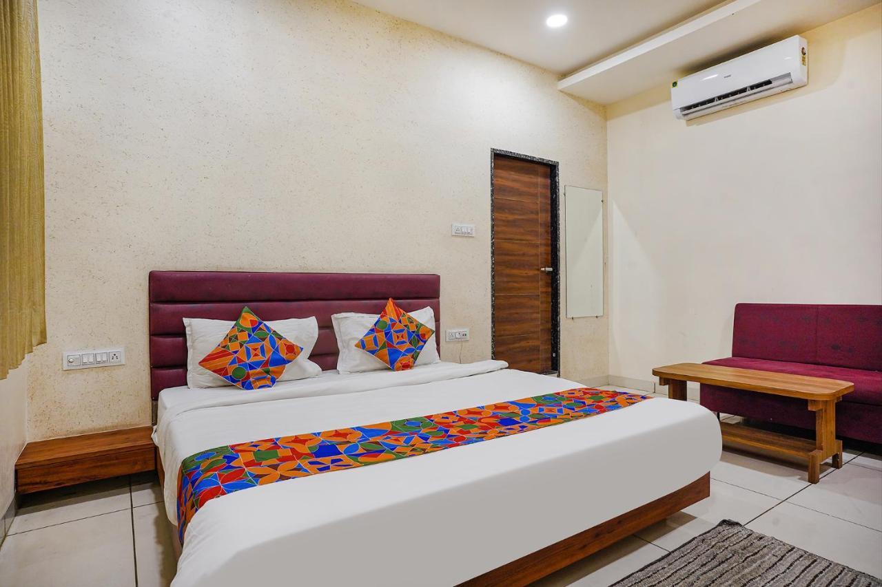 Fabhotel Sukh Vilas Indore Exteriör bild